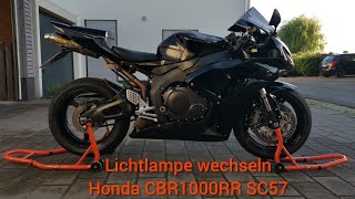 Licht H7-Lampe wechseln Honda CBR1000RR SC57