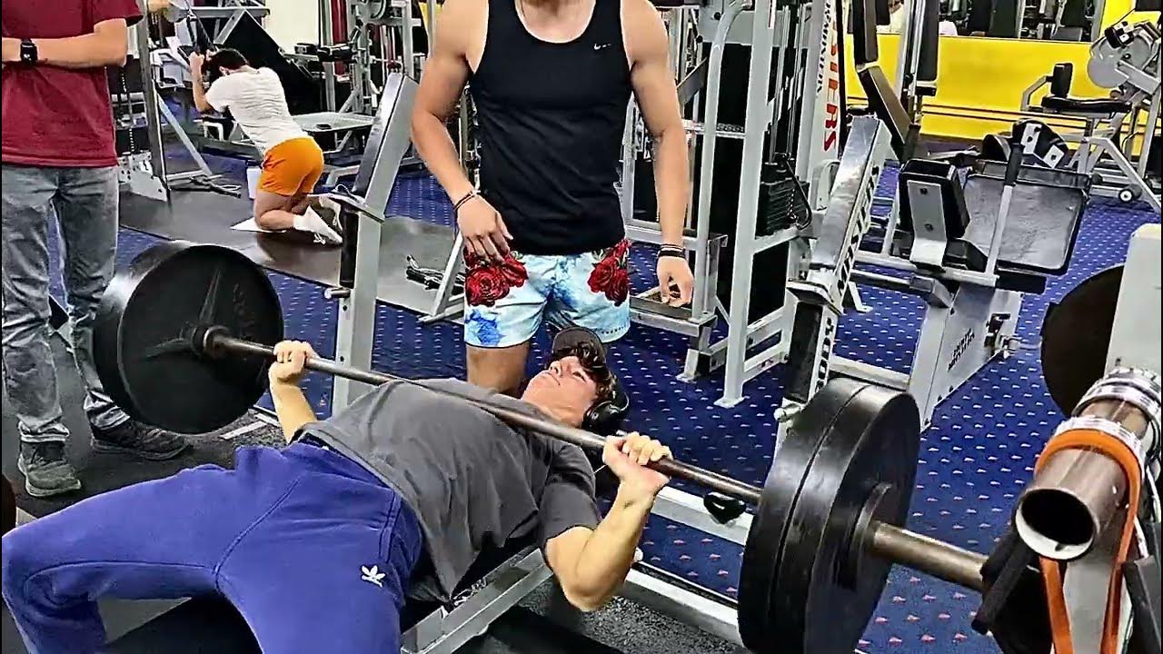 Benching 230lb at 15 158lbs Body weight shorts benchmark YouTube