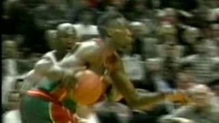 Shawn Kemp power dunk on Pippen Profile
