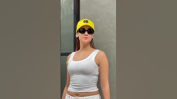 Sonal chauhan Snapped with Emran Hashmi at Mumbai #sonalchauhan #emraanhashmi #shorts #ytshorts