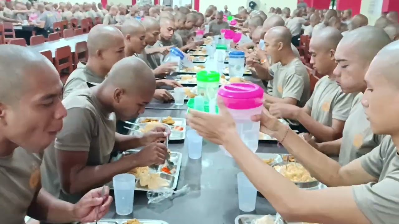 Makan Pagi di Hari Pertama