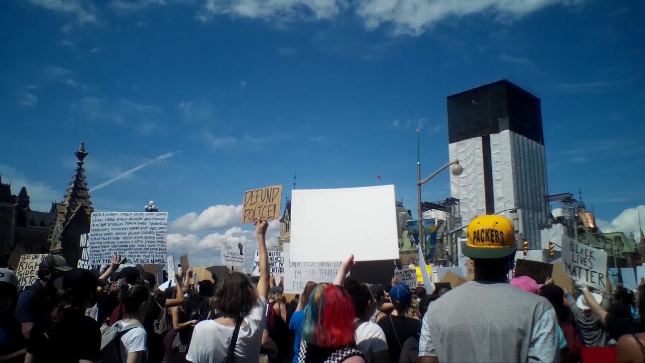 "I can't breathe" chants at anti-racism rally in Ottawa