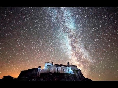 What causes Perseid meteor shower?