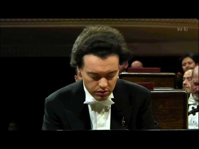 Chopin - Valse en ut disèse mineur : Evgeny Kissin, piano