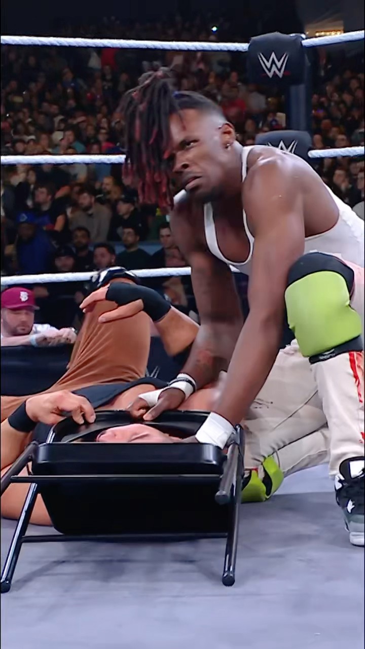 Je’Von got his revenge ?? #WWERoadblock