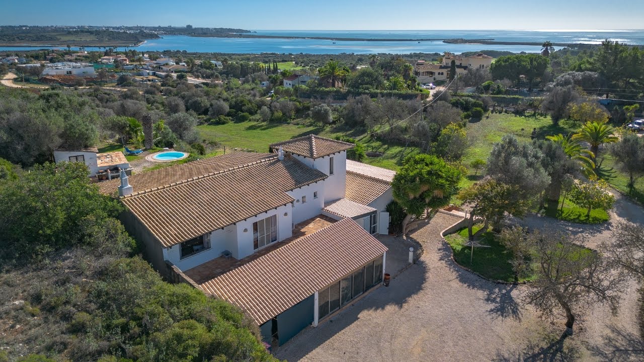 €2,200,000 farmhouse for sale in Vale da Lama, Lagos YouTube