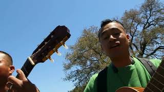 Video thumbnail of "Hay Que Luchar"