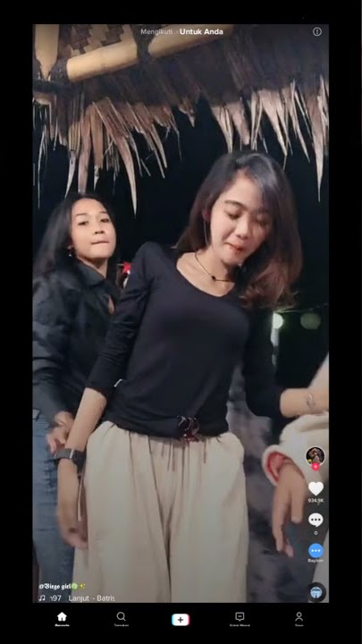 TIKTOK GUNUNG NYA DI PEGANG TEMAN