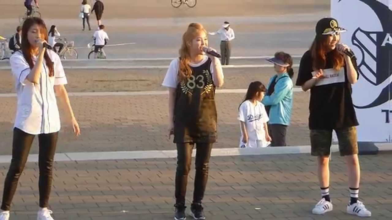 230515 The Ark (디아크) Halla, Minju, Yuna - Fifth Harmony Miss Movin' On -Ttukseom Hangang Busking 버스킹