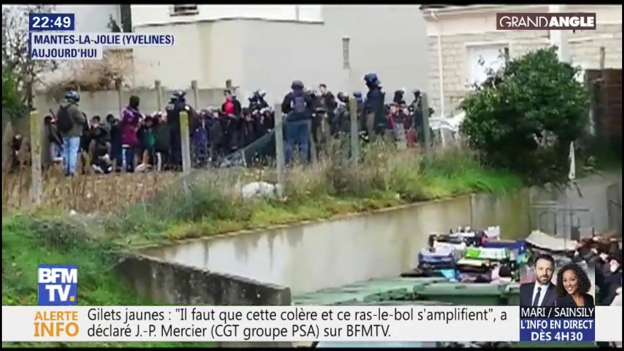 148 Interpellations Devant Un Lycee A Mantes La Jolie Apres Des Incidents Youtube