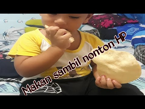 Dede Kuwera Makan Malam sambil Nonton HP dirumahaja YouTube