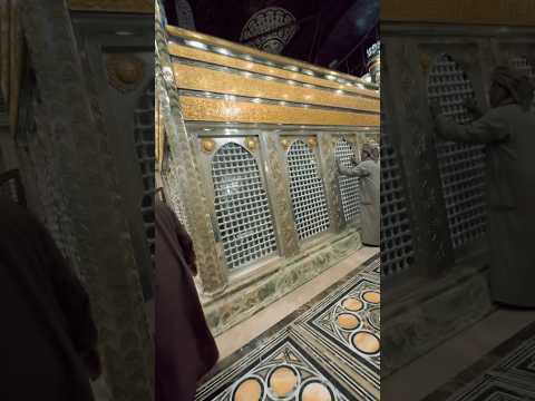 علي باب الكريم قصدت حبي الحسين القاهره