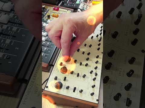Behringer 2-XM -