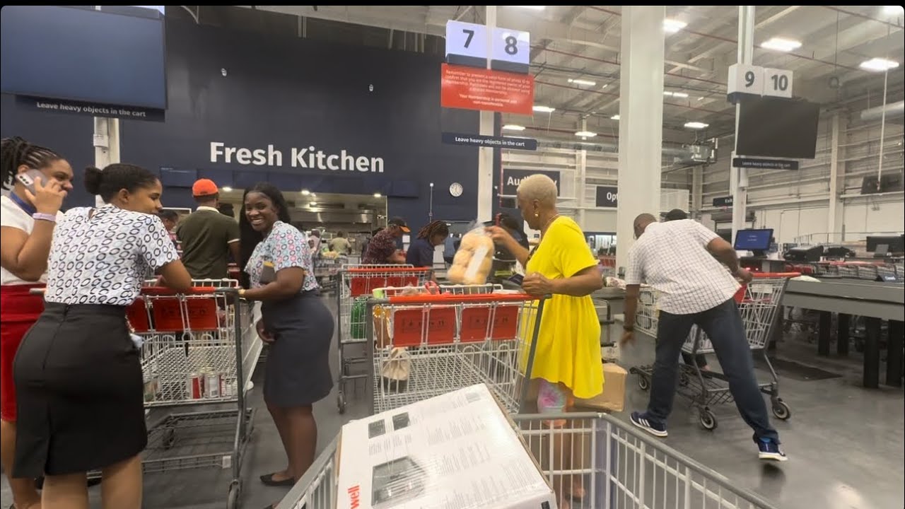 Shopping at Pricesmart Portmore  Jamaica 