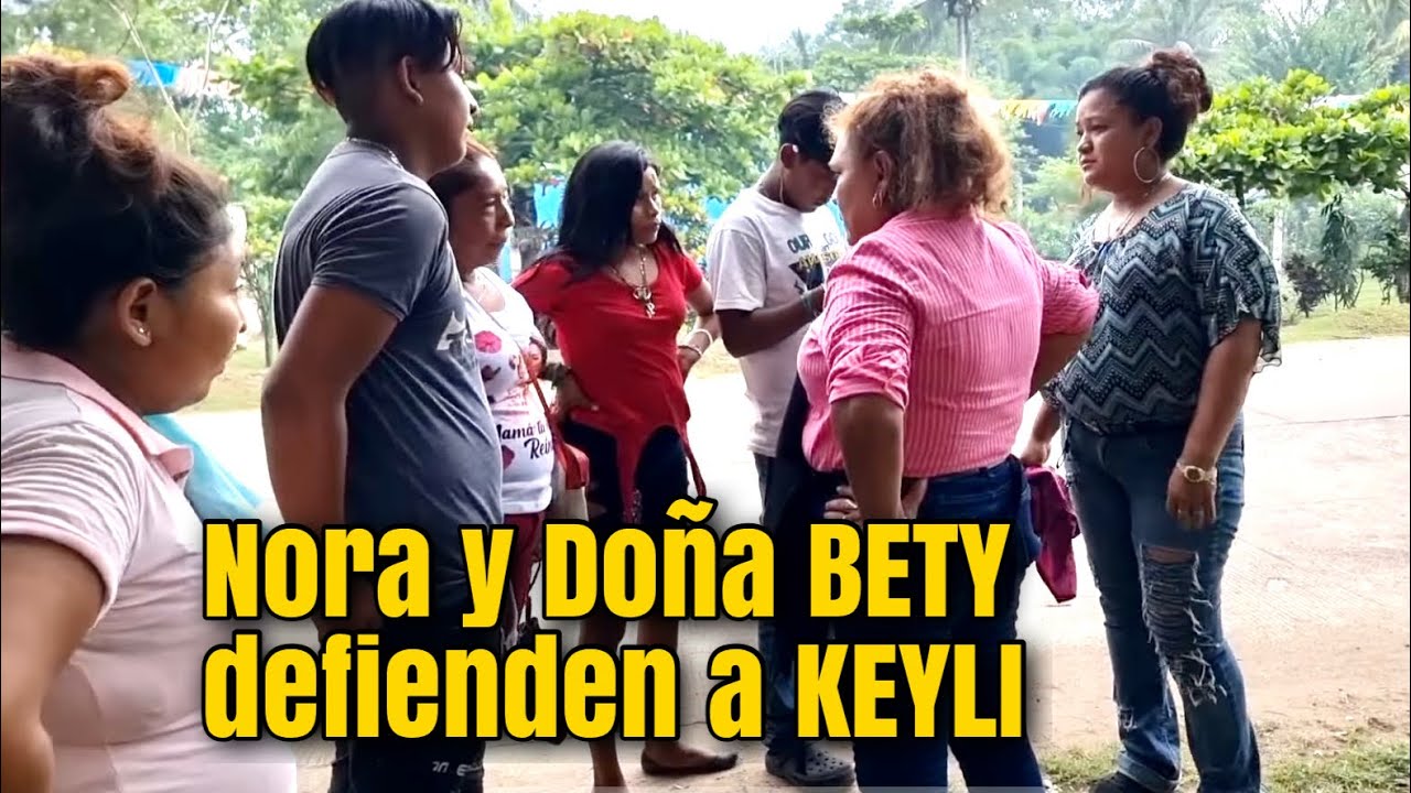 En plena Calle La mamá de MARVIN le truena a la Mamá de SARA