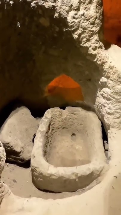 A city 8 meters underground that can accommodate 50,000 people. - YouTube