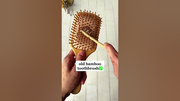 How to ✨clean✨ your Bamboo Hairbrush!🎍 #zerowaste #zerowasteproduct #zerowasteswaps #ecofriendly #