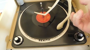 Zenith automatic record player playing a 78 RPM record.