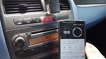 Dove si trova l'ingresso AUX nella Grande Punto?