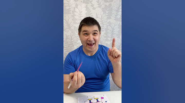 Mom showed her son how to fill felt-tip pens with paint using vegetables