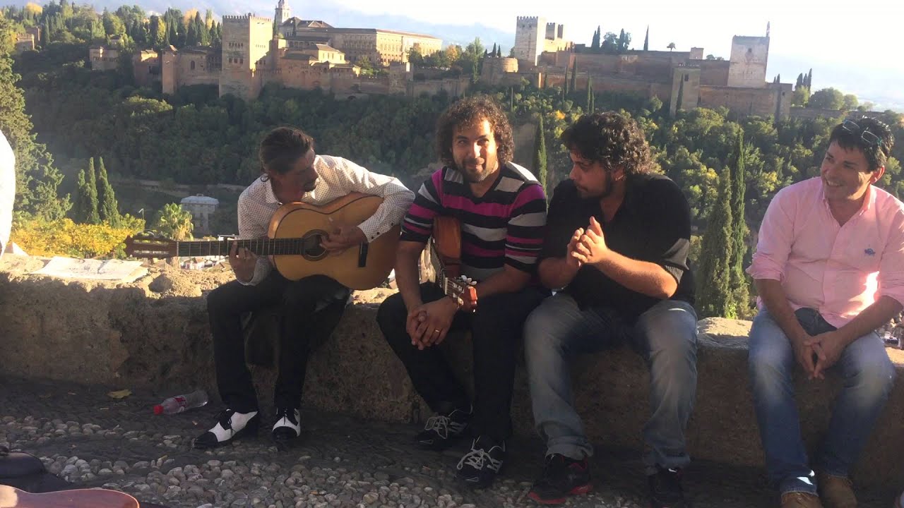 Luis el Gatico en el Mirador  San Nicolas, Granada 