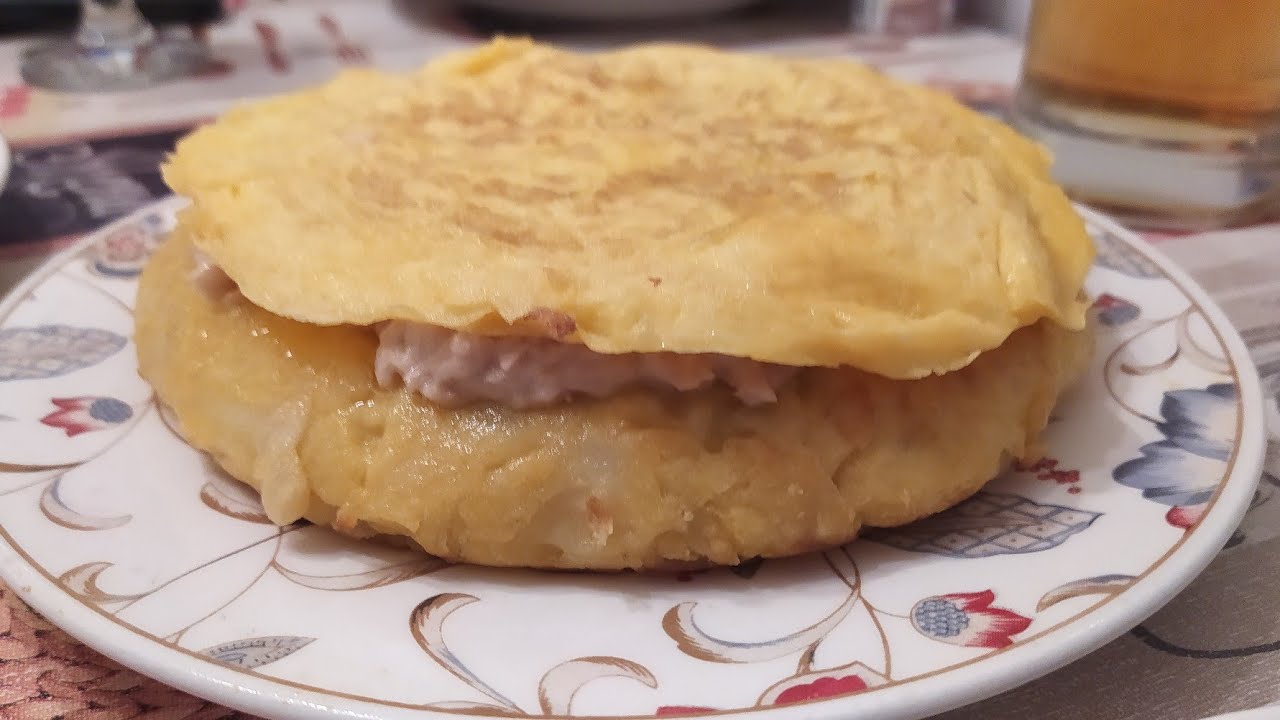 Испанская тортилья с чапелой-беретом. 🍳🇪🇦 - YouTube