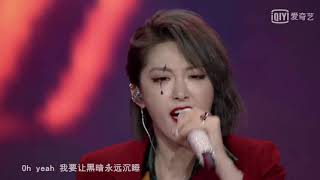 Yu Yan from The9 performs Palace of Roses