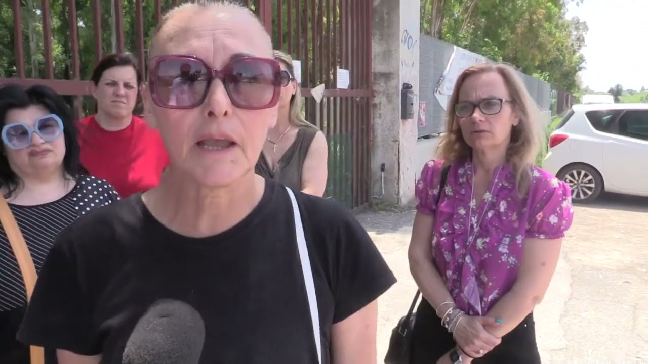 Cerveteri, i genitori dell'istituto 