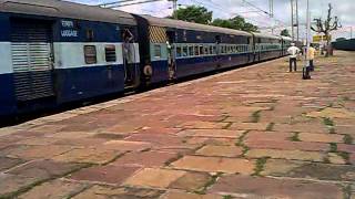13026 Bhopal - Howrah Express Hd