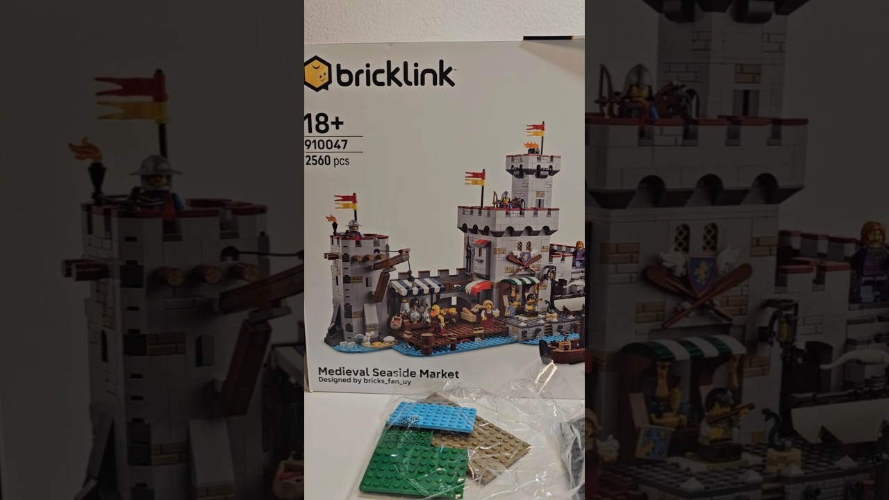 Building LEGO BDP Series 4 Medieval Seaside Market bag 8
