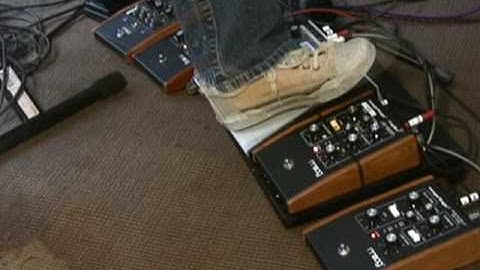 MP-201 Multi-Pedal  - Basic Moogerfooger Applications