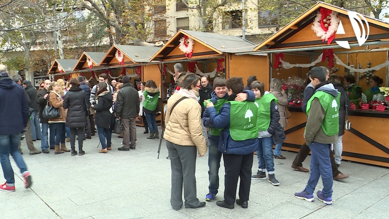 La solidaridad se instala en Zaragoza con el VI Rastrillo Navideño de Atades