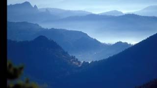 Дуучин Б.Алтанжаргал - Цэнхэрлэн харагдах уулс /singer Altanjargal - Blue visible mountains/