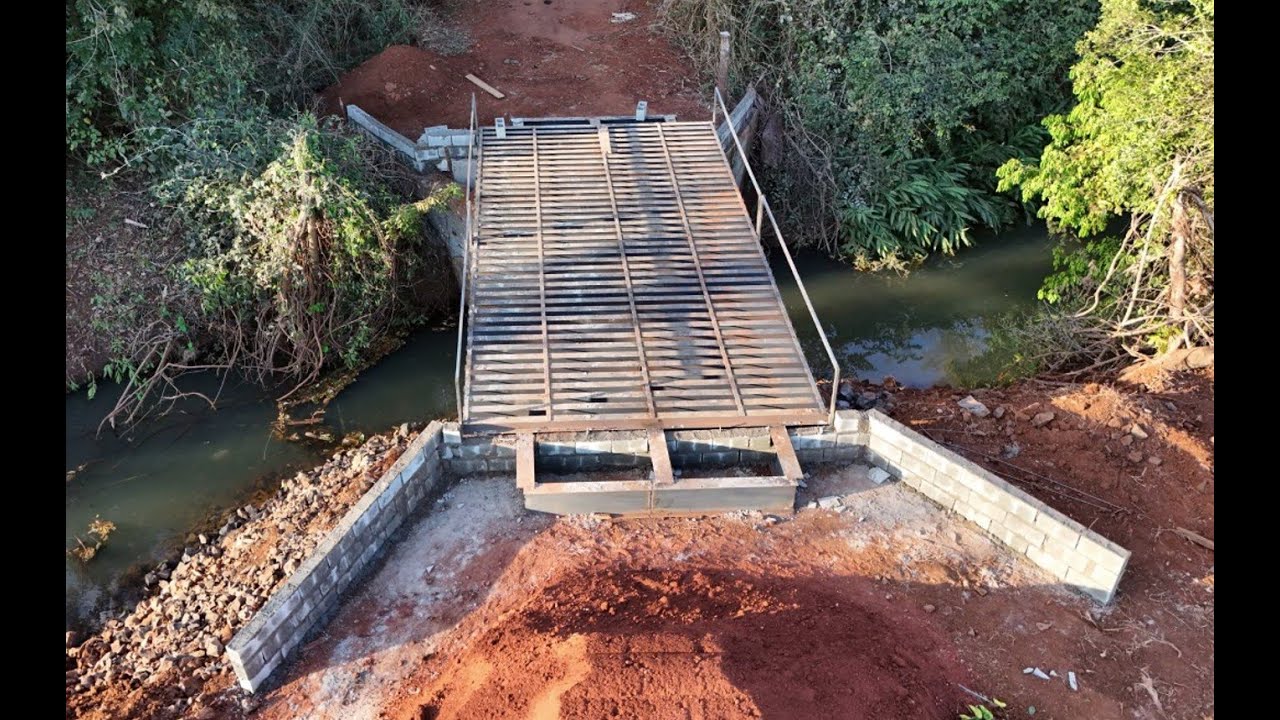Ponte no Ribeirão Cachoeirinha Alto da Serra.