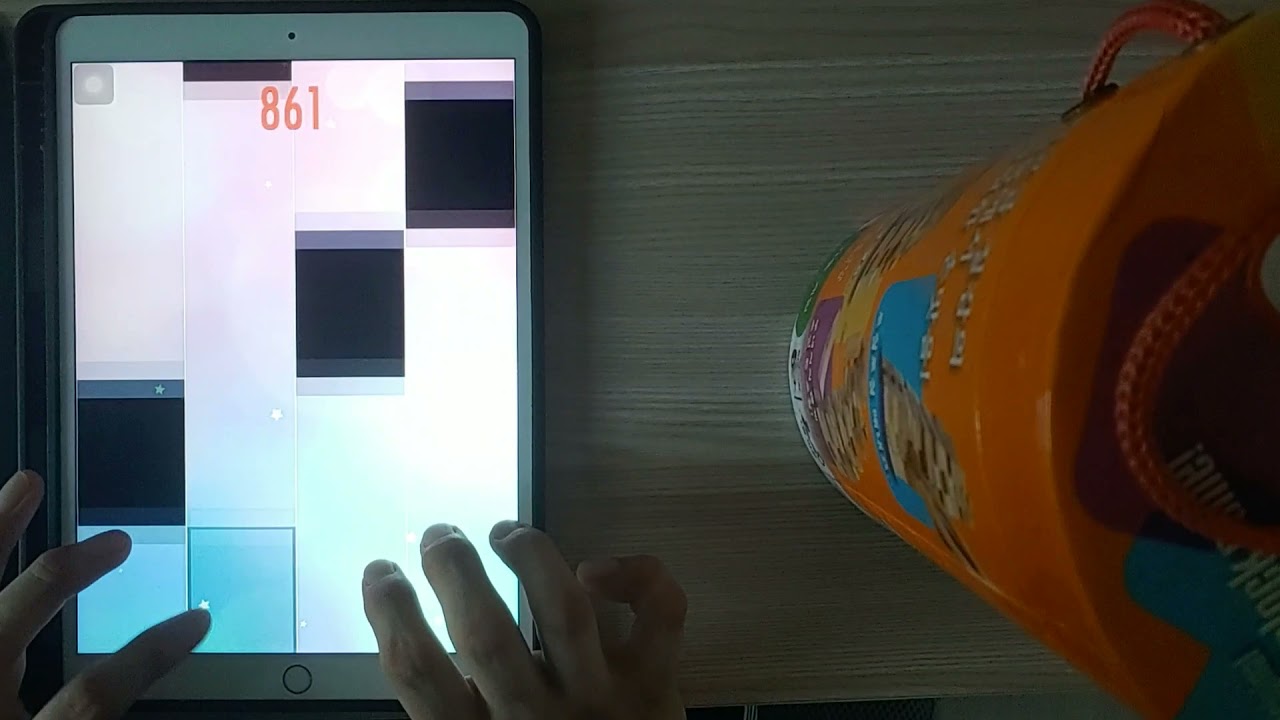 SHORT SONG in Piano Tiles 2 - Berenice 2100 Legendary High Score!!!