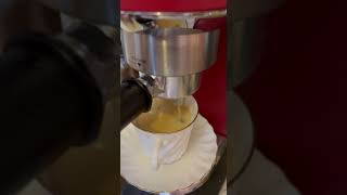 Приготовление нашего кофе в рожковой кофемашине |  Making our coffee in carob coffee machine