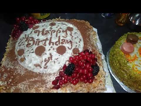 Voilà Les Fameux Gâteaux D Anniversaires