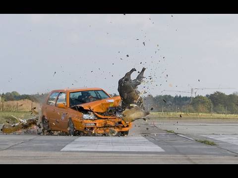 Video: Wie Man Für Einen Fußgänger Nicht In Einen Unfall Verwickelt Wird