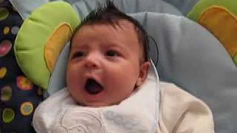 Quando il neonato inizia a sorridere?