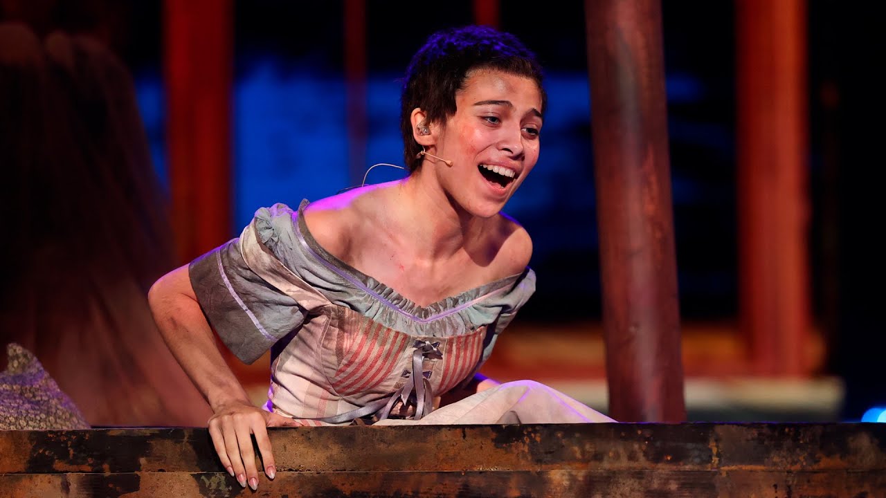 Melani imita a Anne Hathaway en 