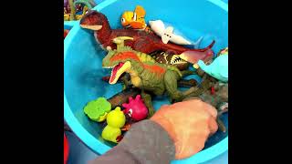 Soft Triceratops & Big-Teeth T-Rex Dino Reveal! screenshot 2