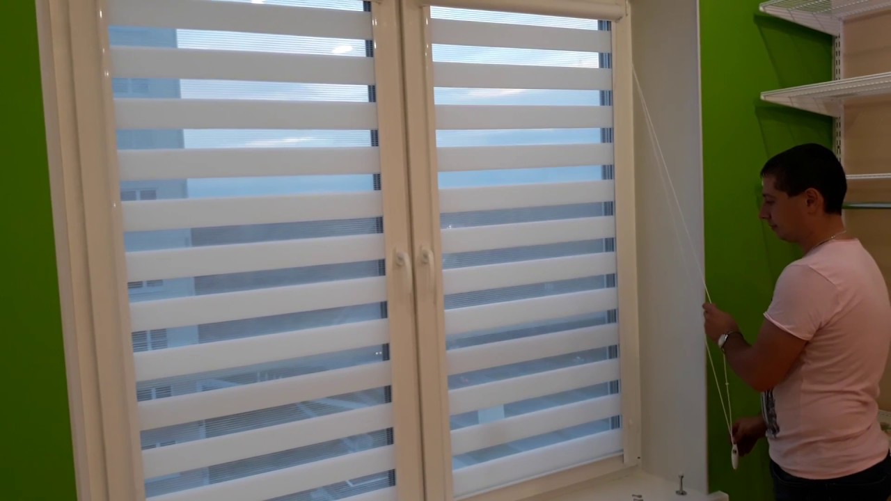 Как крепятся рулонные шторы день ночь на пластиковые окна