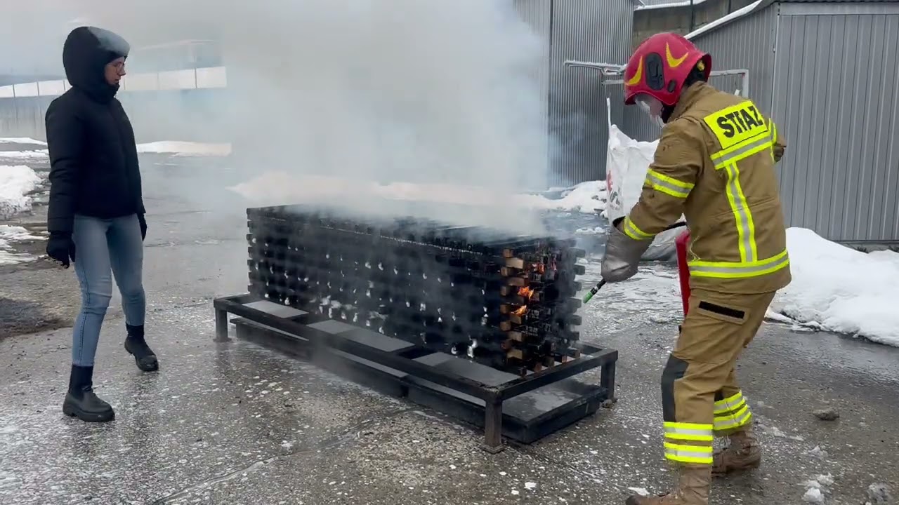 OgnioChron - Schuimblusser 6 liter – 21A Rating – Professionele A-B brandklasse - Ogniochron.nl