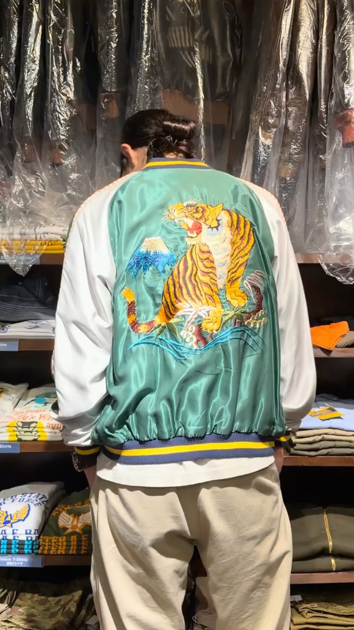 ROARING TIGER × EAGLE