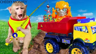 Mischievous monkey and cargo truck bumblebee, candy - what will happen?