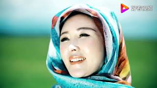 田田《等你在西藏》中国音乐学院美女歌手深情诠释天籁藏歌，蓝天白云是美丽的请柬,雪山圣湖是特色的地标！