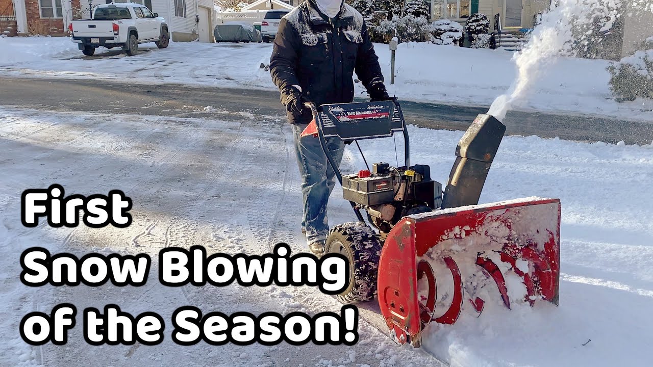 Snow Blowing the First Snow of Winter - YouTube