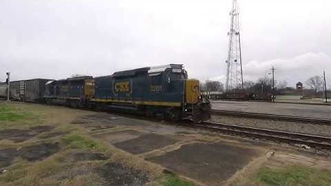 GP30 Slug Leads CSX Yard Job