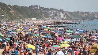 video: Bournemouth beach chaos: Three stabbed after thousands packed out the sands