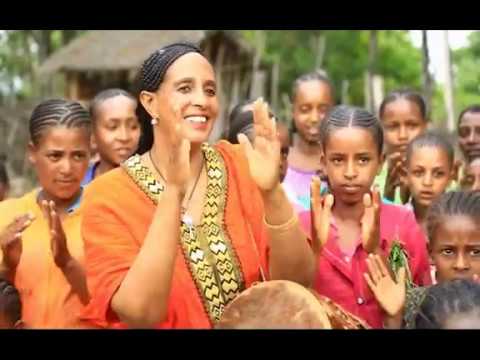 Video: Oslavujeme Enkutatash V Etiópii